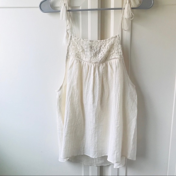 Anthropologie Tops - NWT Anthro Moon River Crochet Tassel Tank Small